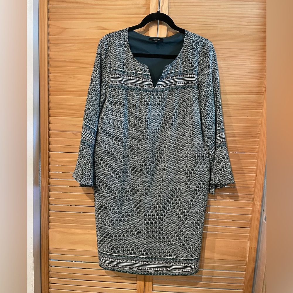 Madewell Black and Cream Geometric Long-Sleeve Shift Dress